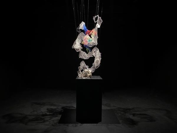 球速体育网站:乡愁是一片片“柔软又坚硬”的陶瓷(图2)