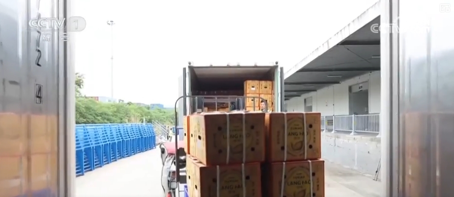 产业“忙”消费“热”百姓“乐”享新场景点燃消费“热引擎”(图19)