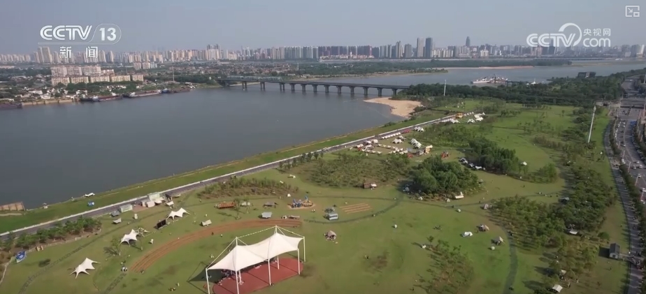 产业“忙”消费“热”百姓“乐”享新场景点燃消费“热引擎”(图8)