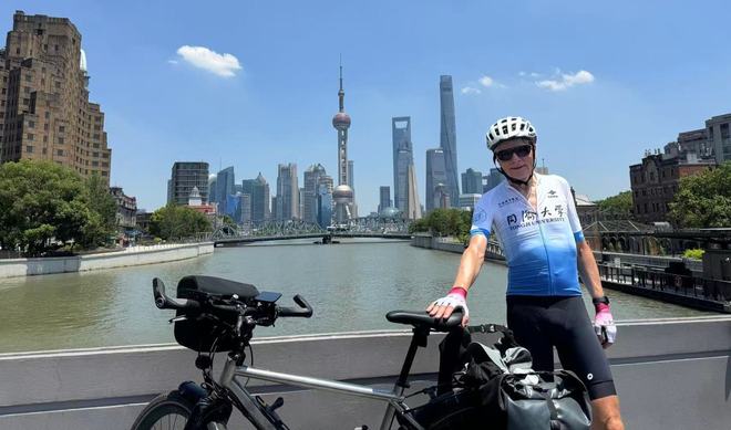 骑行万里“东游”荷兰教授感悟到怎样的和平之道？