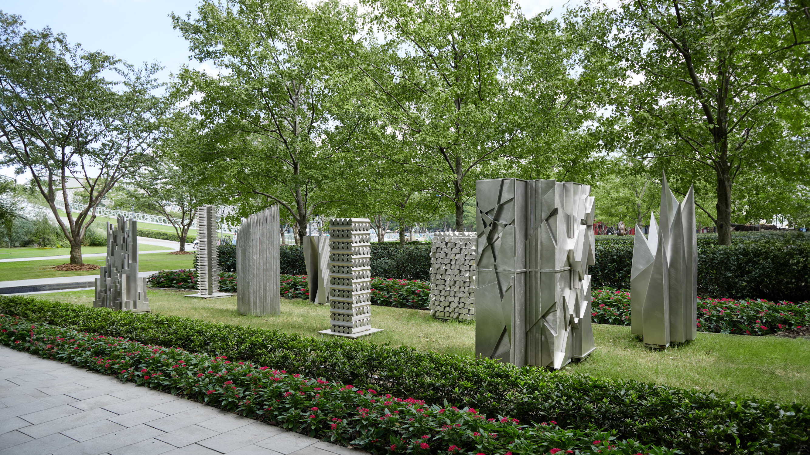 球速体育:现场|2024上海静安国际雕塑展开幕31位参展艺术家演绎“空间协奏”(图6)