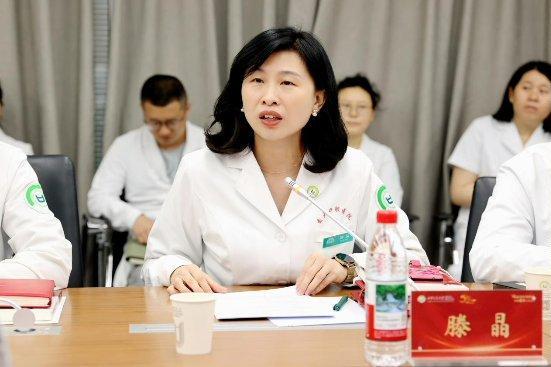 球速体育Welcome:西安交大口腔医院举办“传承董淑芬精神弘扬医学人文之光”专题研讨会(图2)