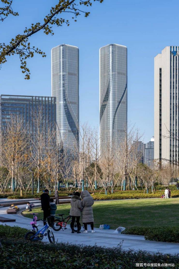 杭州滨江区世茂智慧之门写字楼真的是火了2024世茂智慧之门写字楼楼盘详情!滨江区推荐网站(图3)