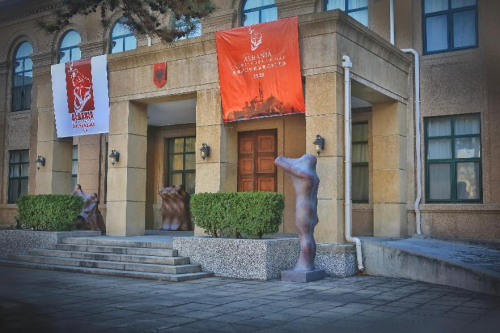 球速体育网站：赖俊杰的雕塑_中华网