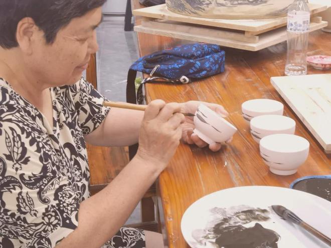 杨冰：寻求青花艺术突破的人｜大国工匠