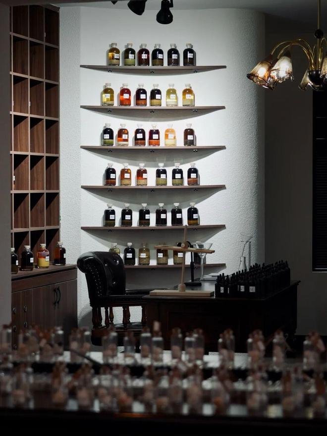 在新疆开一家梦想里的小店是种什么体验？