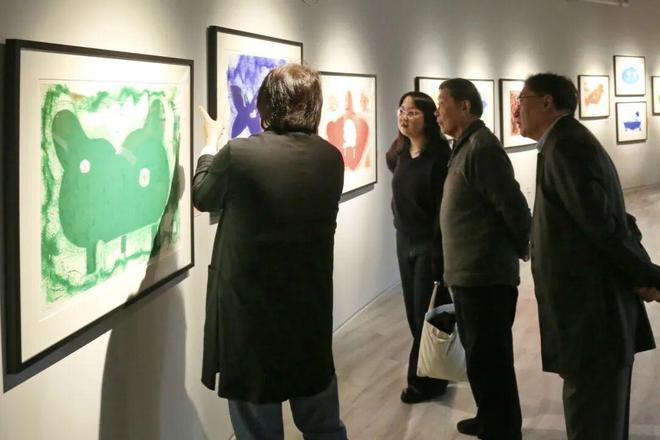 球速体育网站：两位著名泰国艺术家在长宁办展！